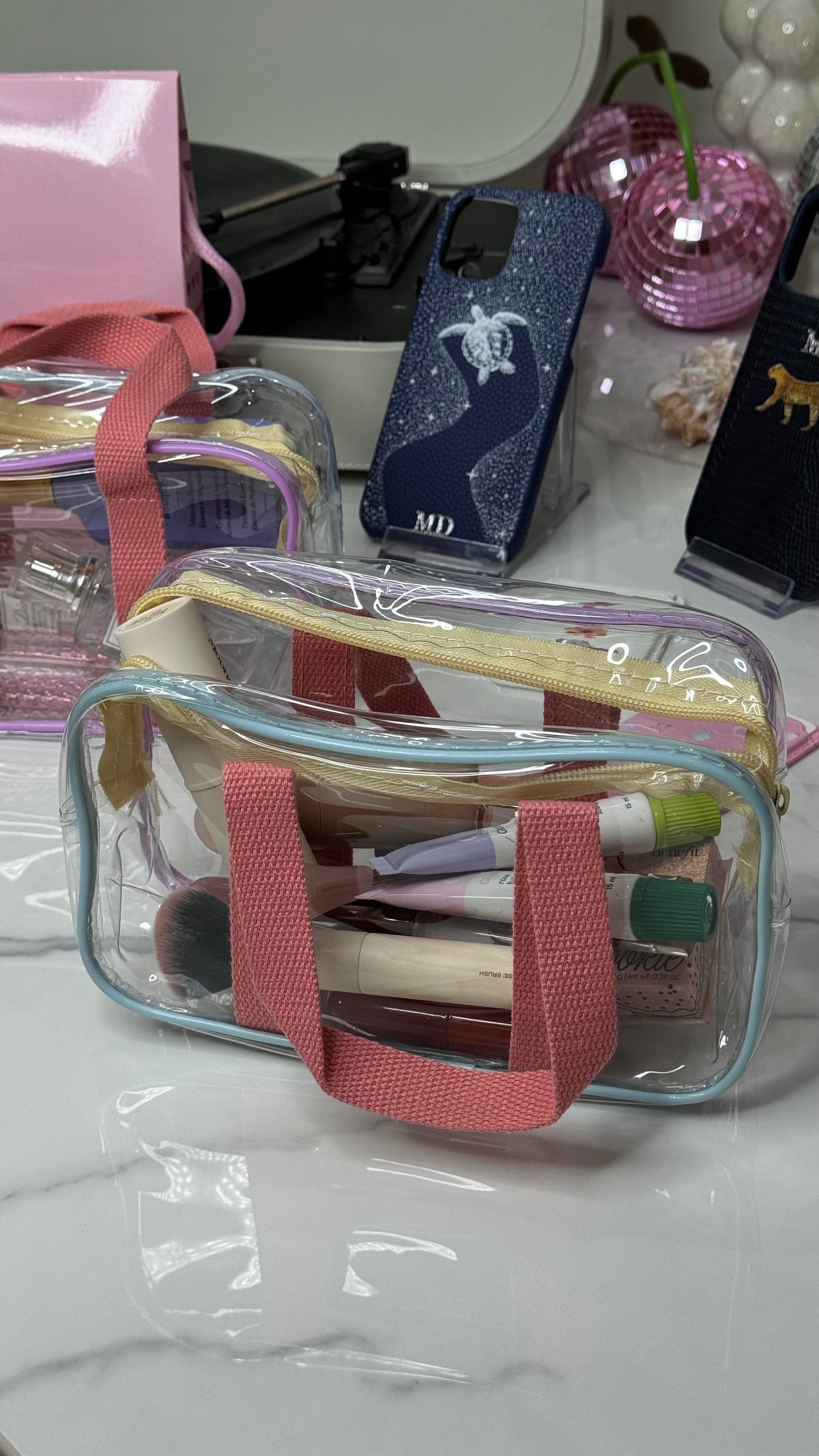 Clear makeup bag شنطه ميكب